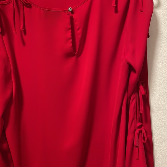 NWOT Red CeCe Top! - Picture 7 of 8